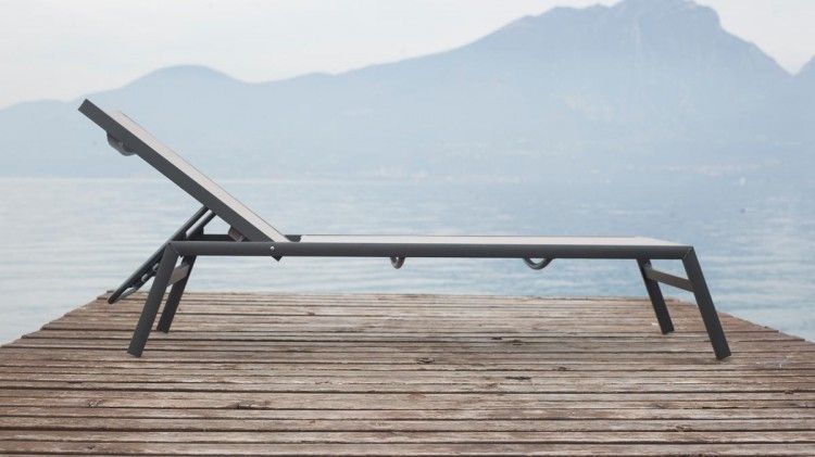 OCEAN - Lettino da sole impilabile da esterno by Fiam srl