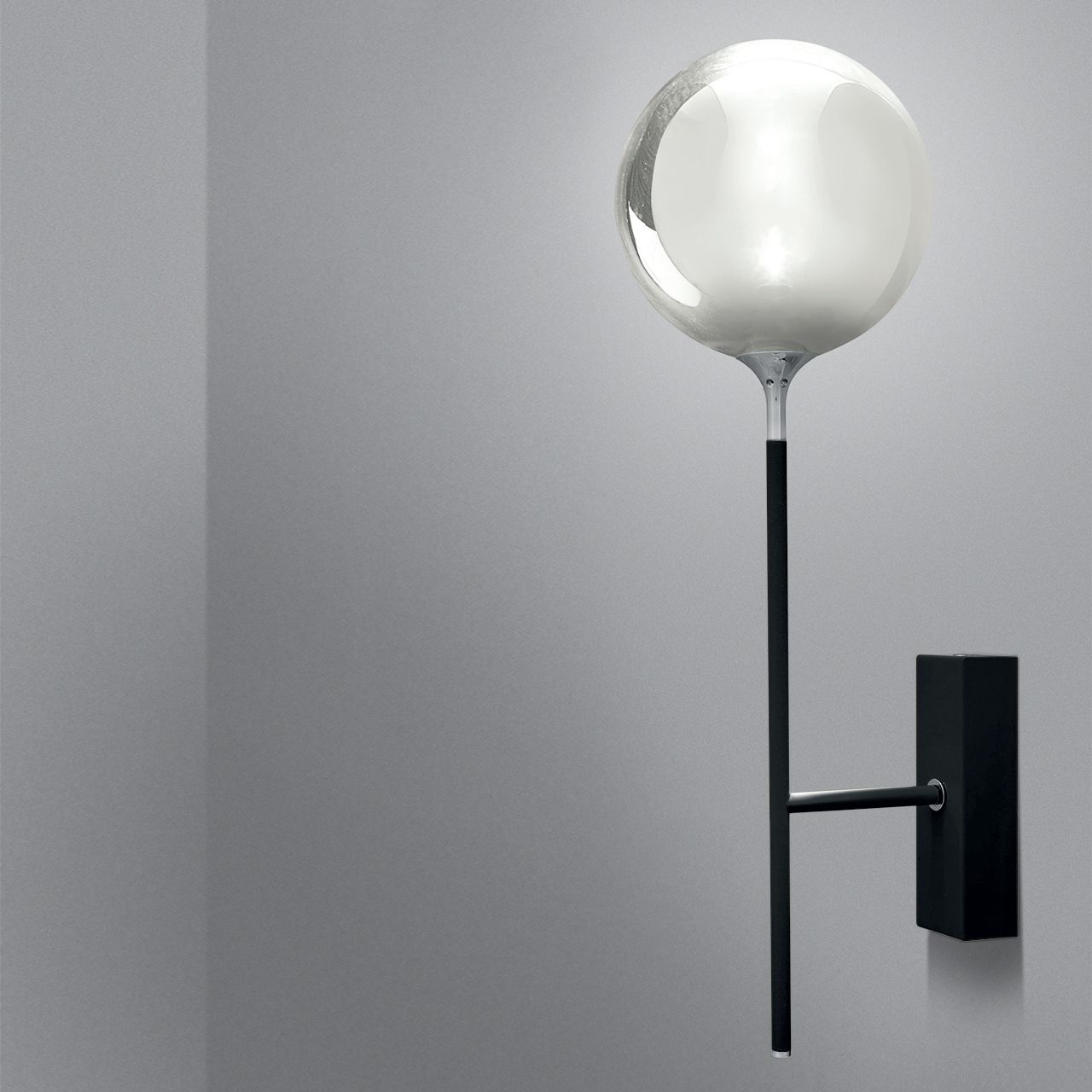 Palloncino wall by Firmamento Milano
