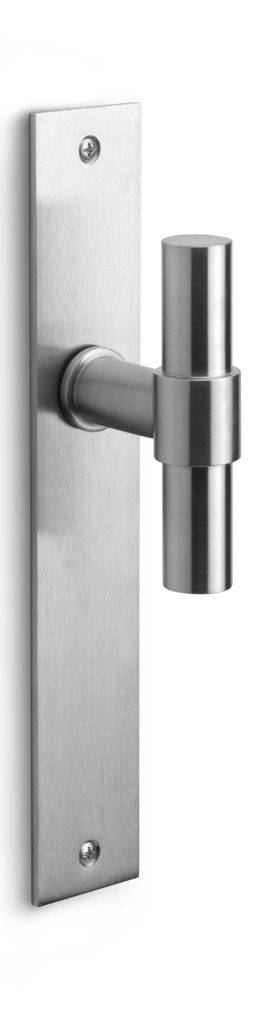ONE PBT20P236SFC door handles on plate by Formani