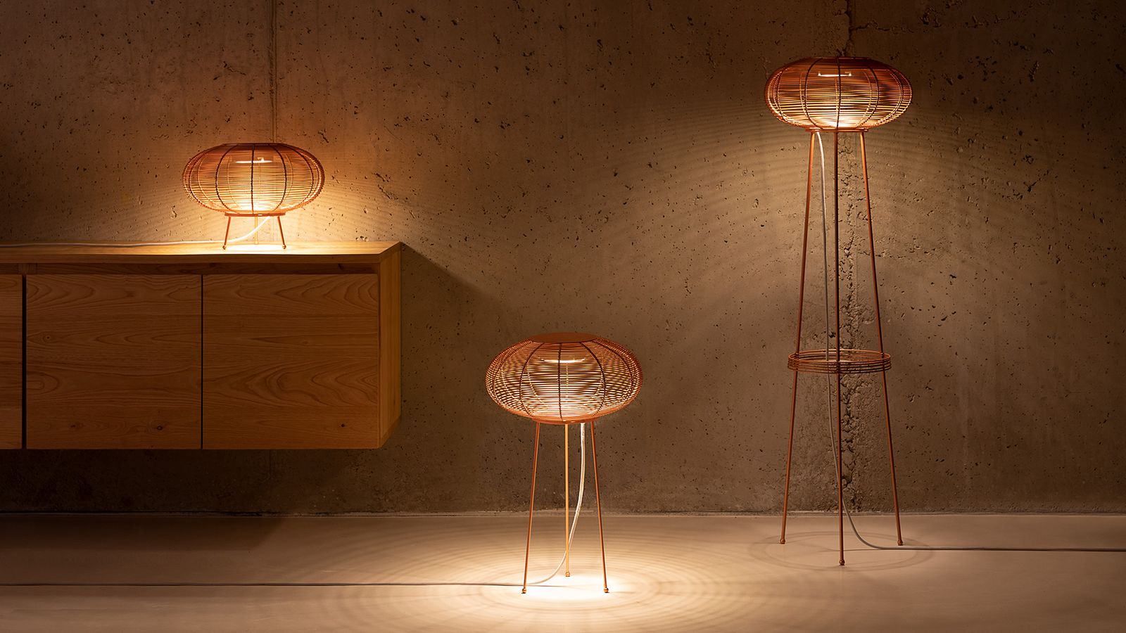 Aria Medium table lamp by GANDIABLASCO