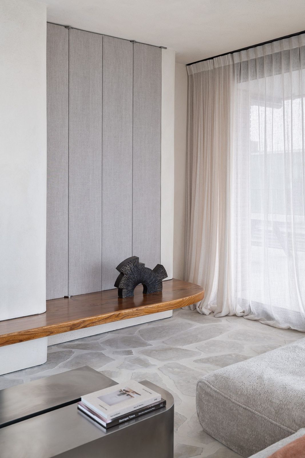 Handmade bronze design object by Marc Caelenberghe by Gardeco Objects