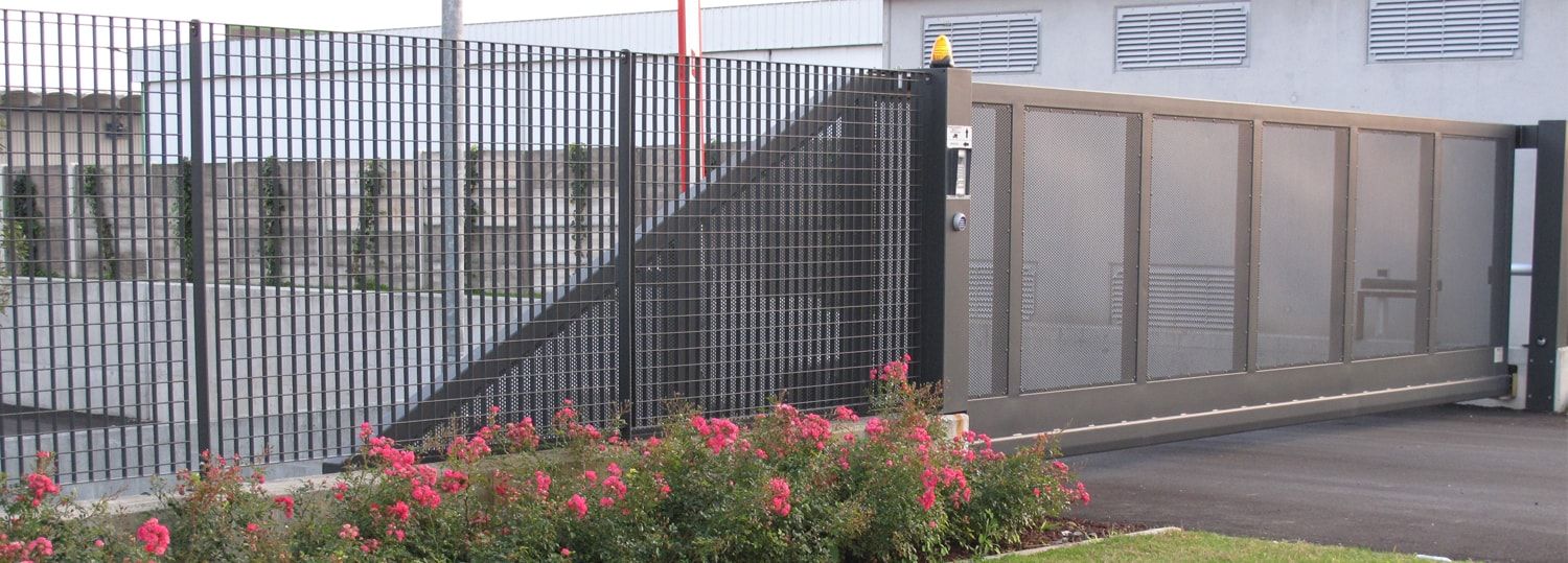 Custom Gates by GRIGLIATI BALDASSAR