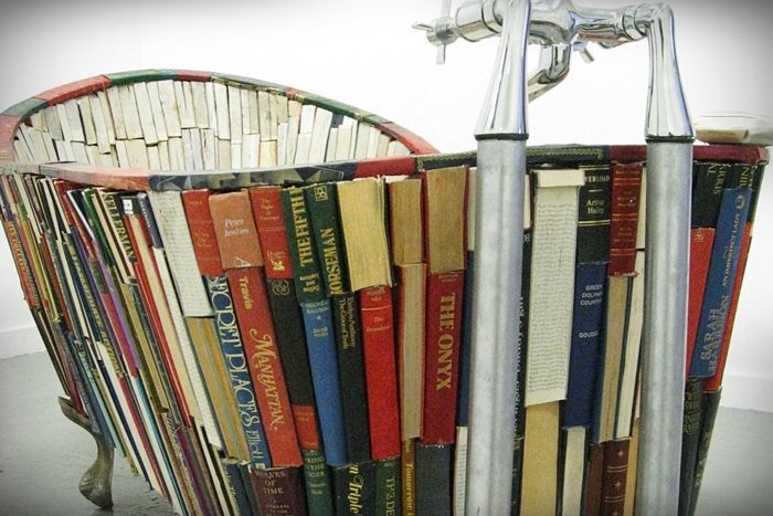 HABIMAT - Una vasca di libri by HABIMAT