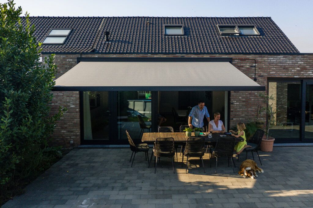 Zonneluifel BX270 – Compact zonnescherm by Harol