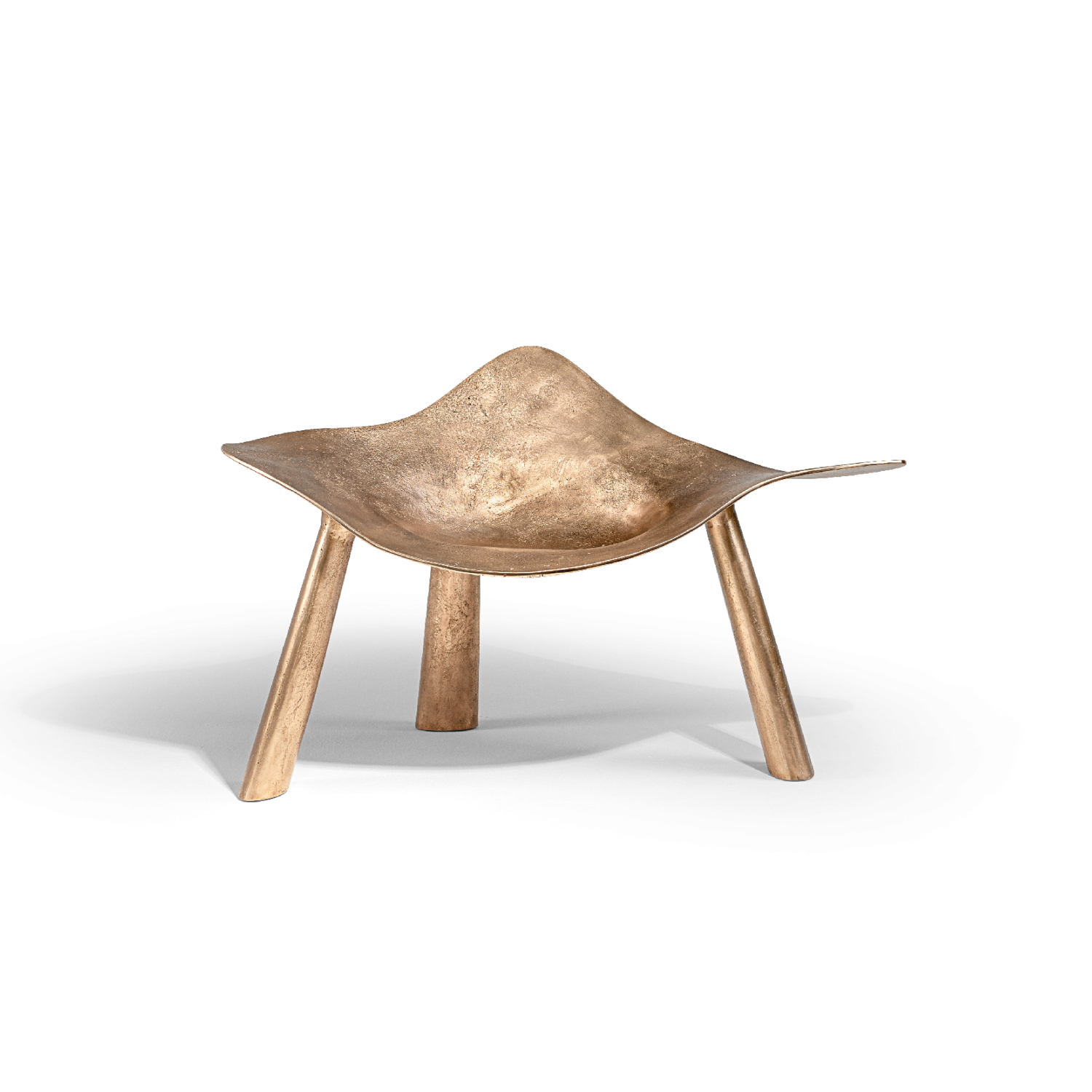 ICONIQUE POLTRONA by HESSENTIA | Cornelio Cappellini