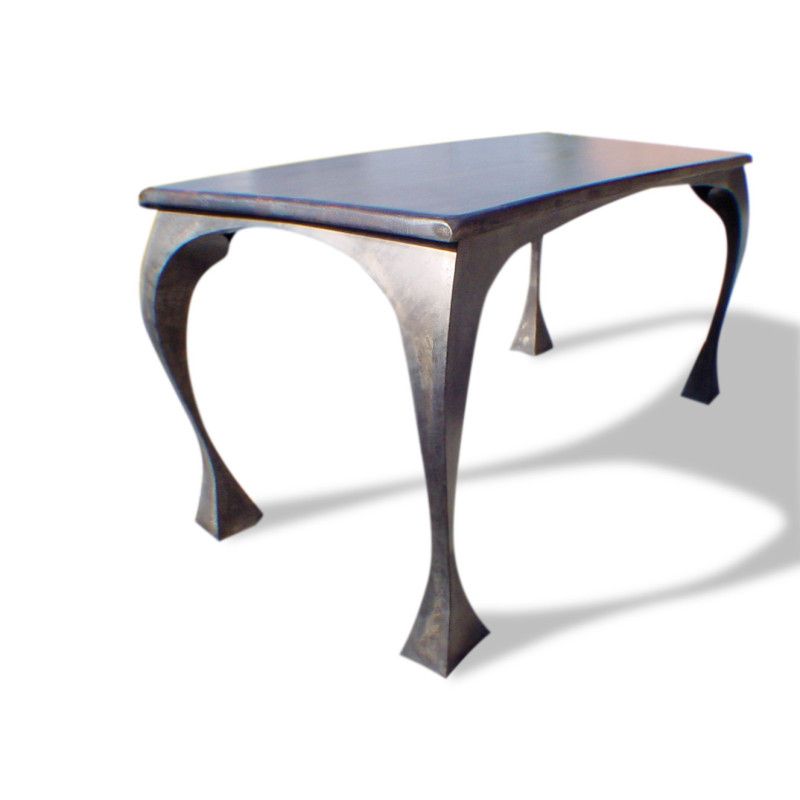 BRIDE table by ICI ET LÀ