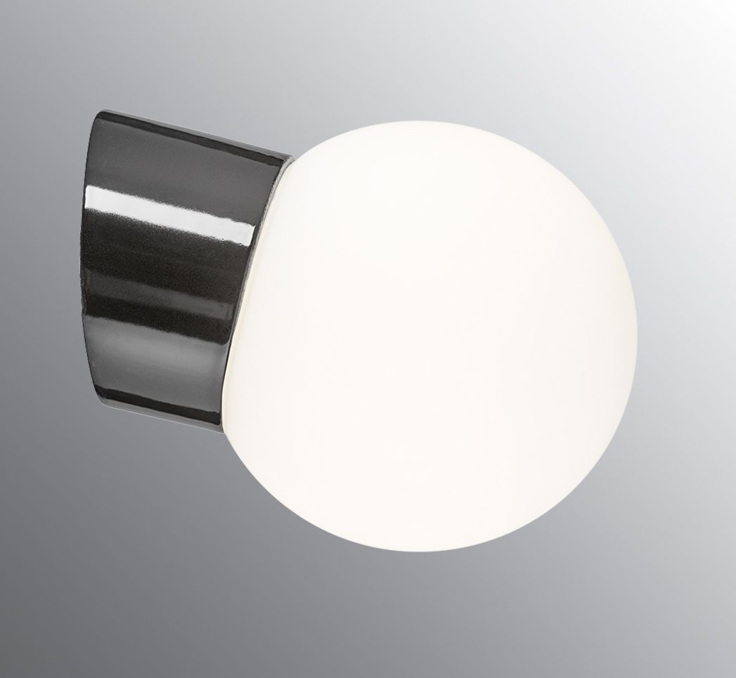 Classic Globe 150 LED 3000K - Matt opal glass, Black by Ifö Electric
