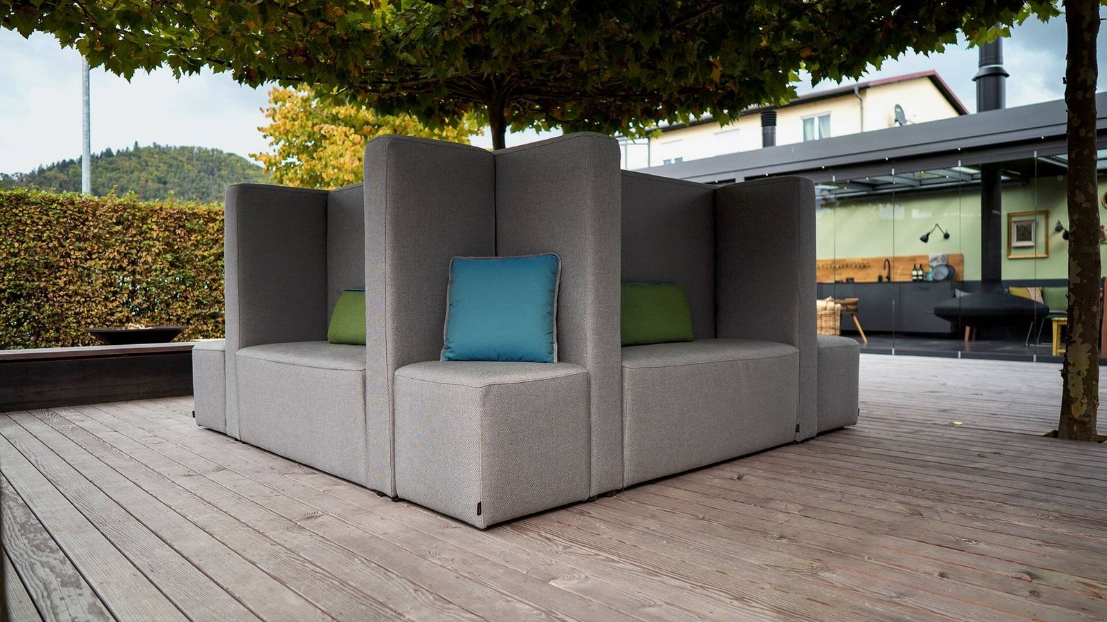 Cube S with soundproofing walls by IKONO