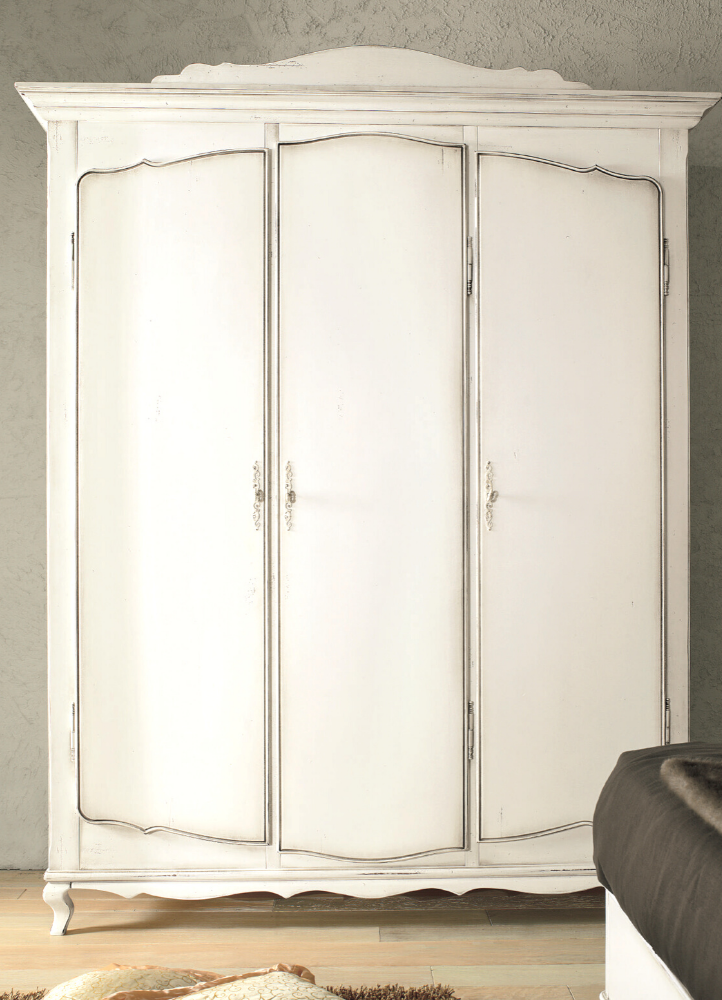 Armadio provenzale a 3 ante PR903 by Interiors Italia