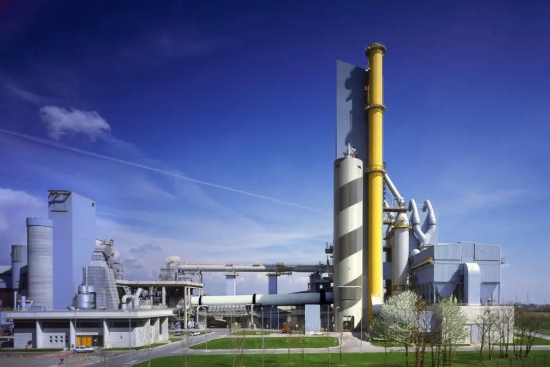 I nostri impianti di produzione del cemento by Italcementi