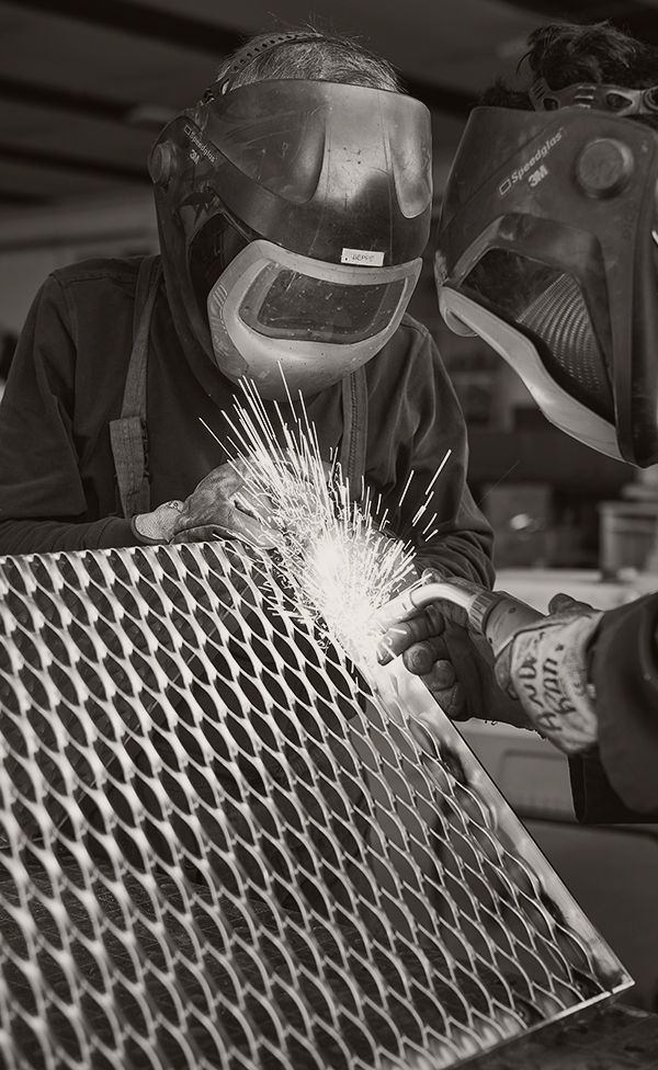 Production of custom-made perforated sheet metal panels by ItalMesh