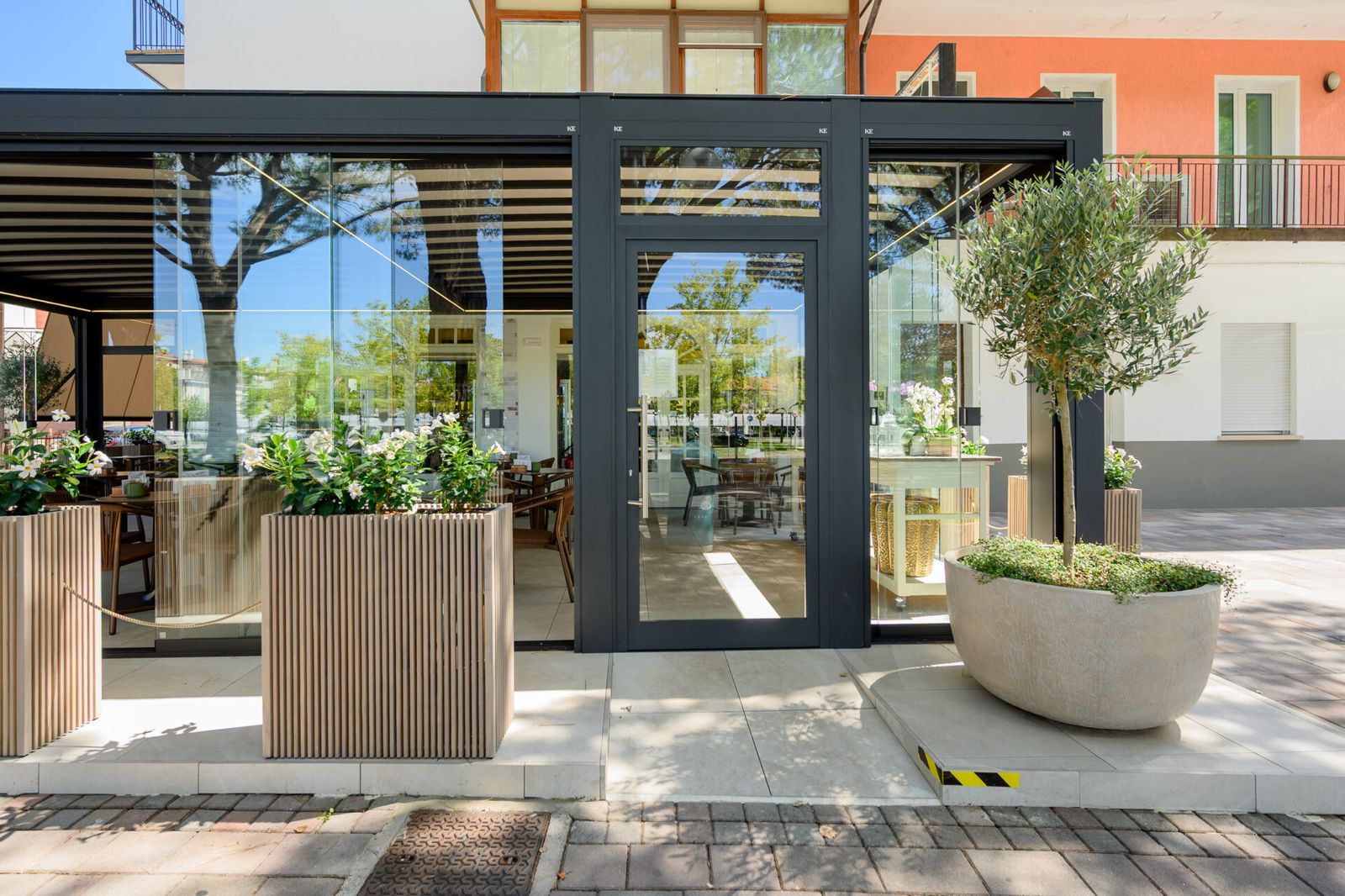 Isola 3 by KE Outdoor Design
