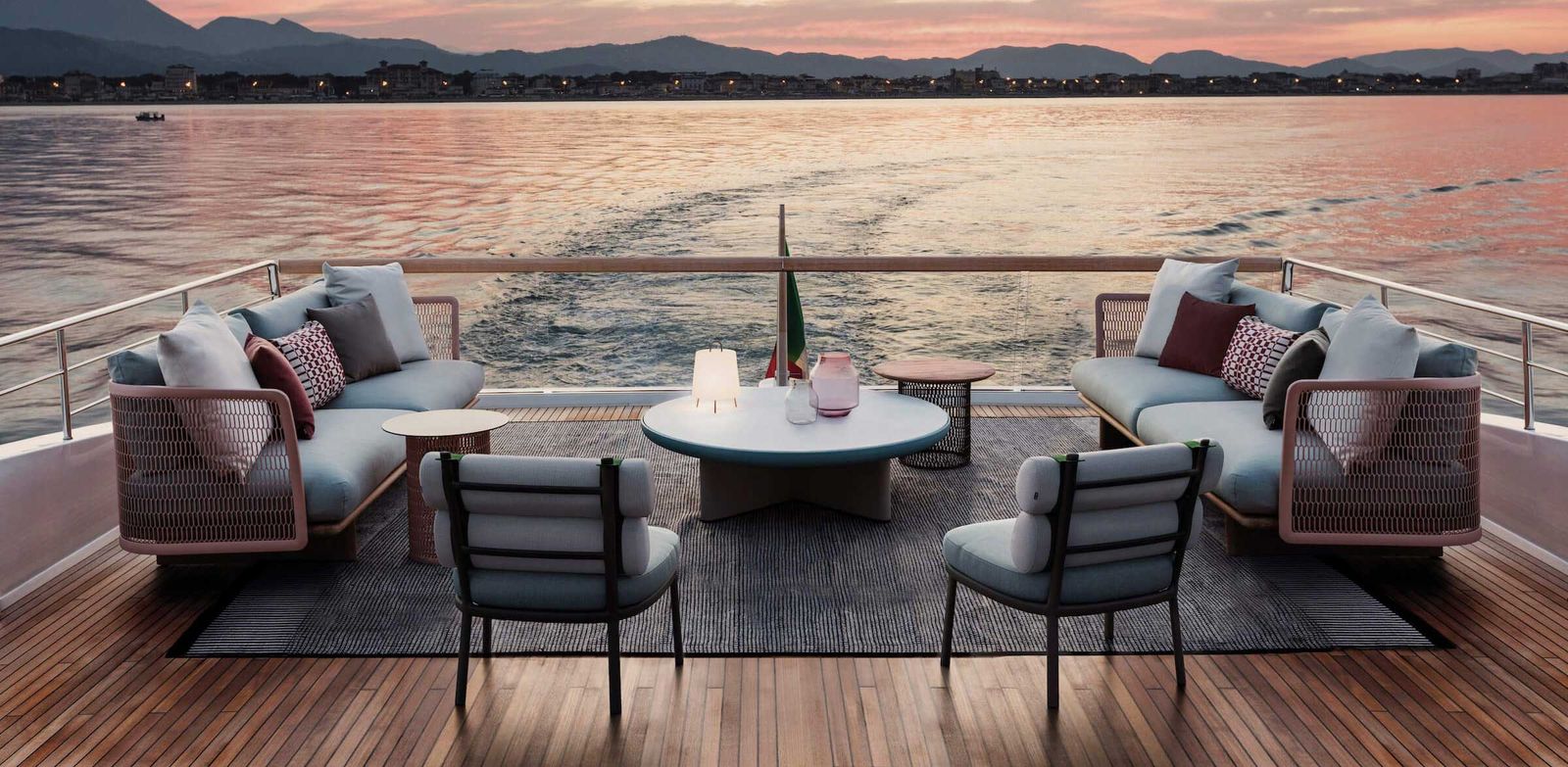Mesh Dining Table D90 by Kettal