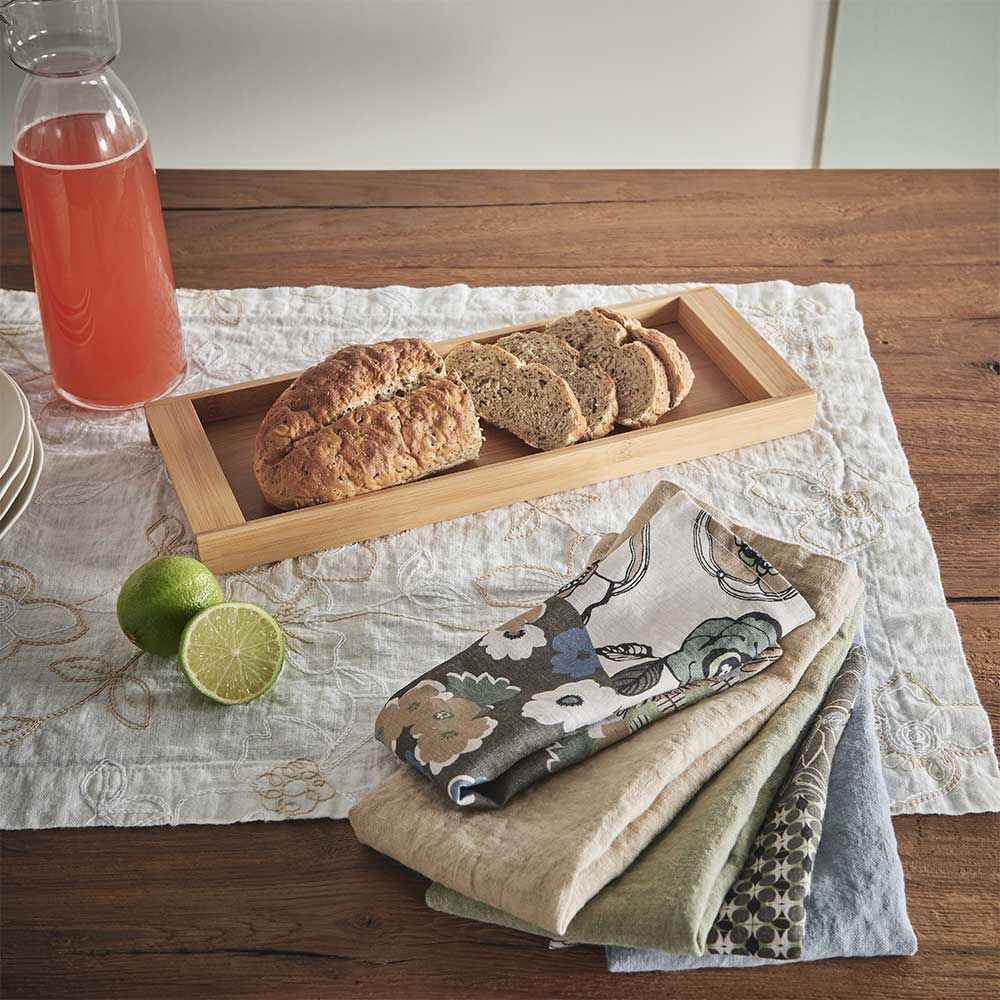 Pair of placemats with Narcissus embroidery by LA FABBRICA DEL LINO