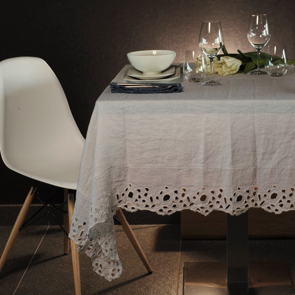 Rectangular tablecloth with Circles embroidery * while stocks last by LA FABBRICA DEL LINO