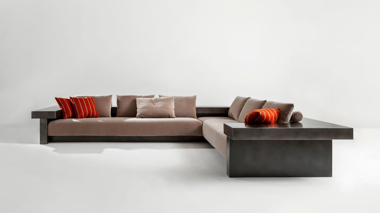 Plaza by Laurameroni Design Collection
