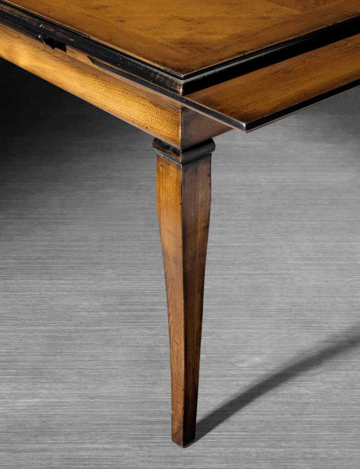Antiqua Table by L'Ottocento
