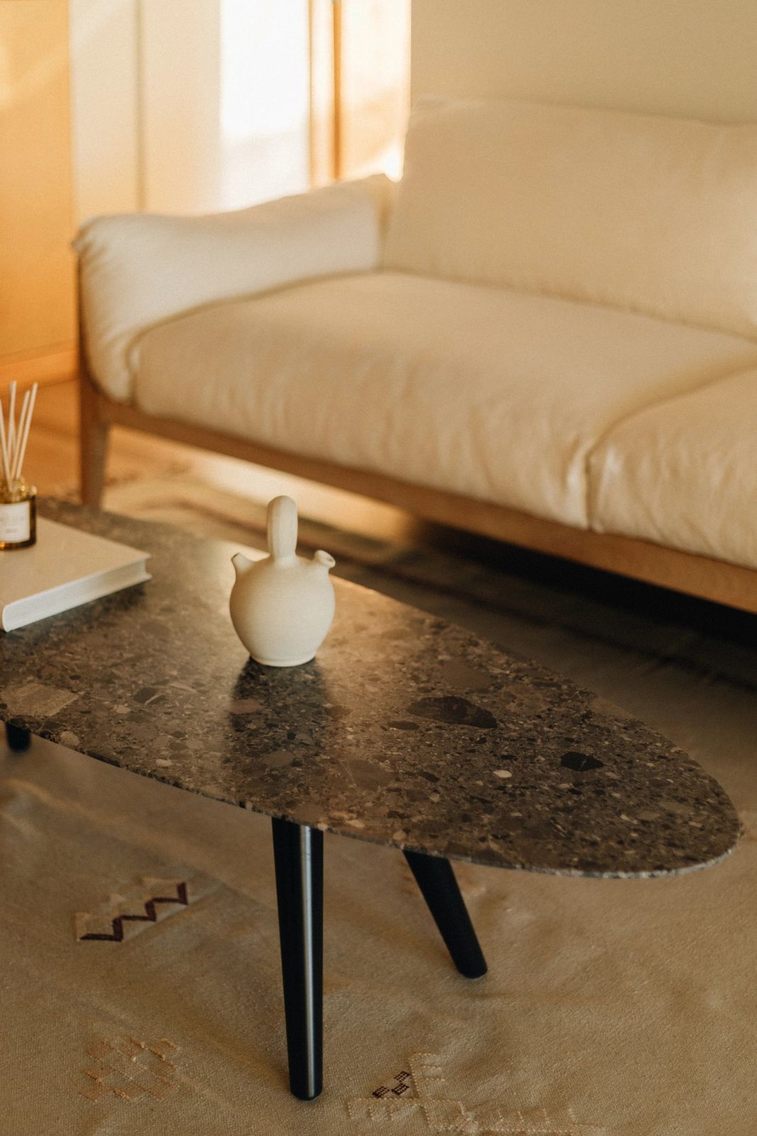 Ellipse coffee table by Maami Home
