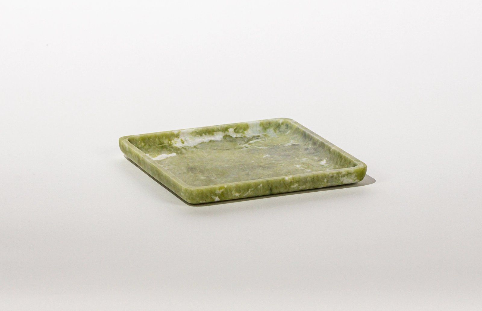 Square Plate accessory by Maami Home