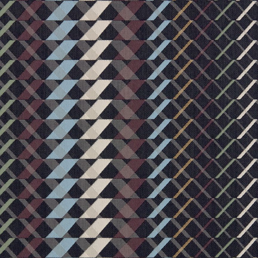 Apex 2 018 Lamplit by Maharam