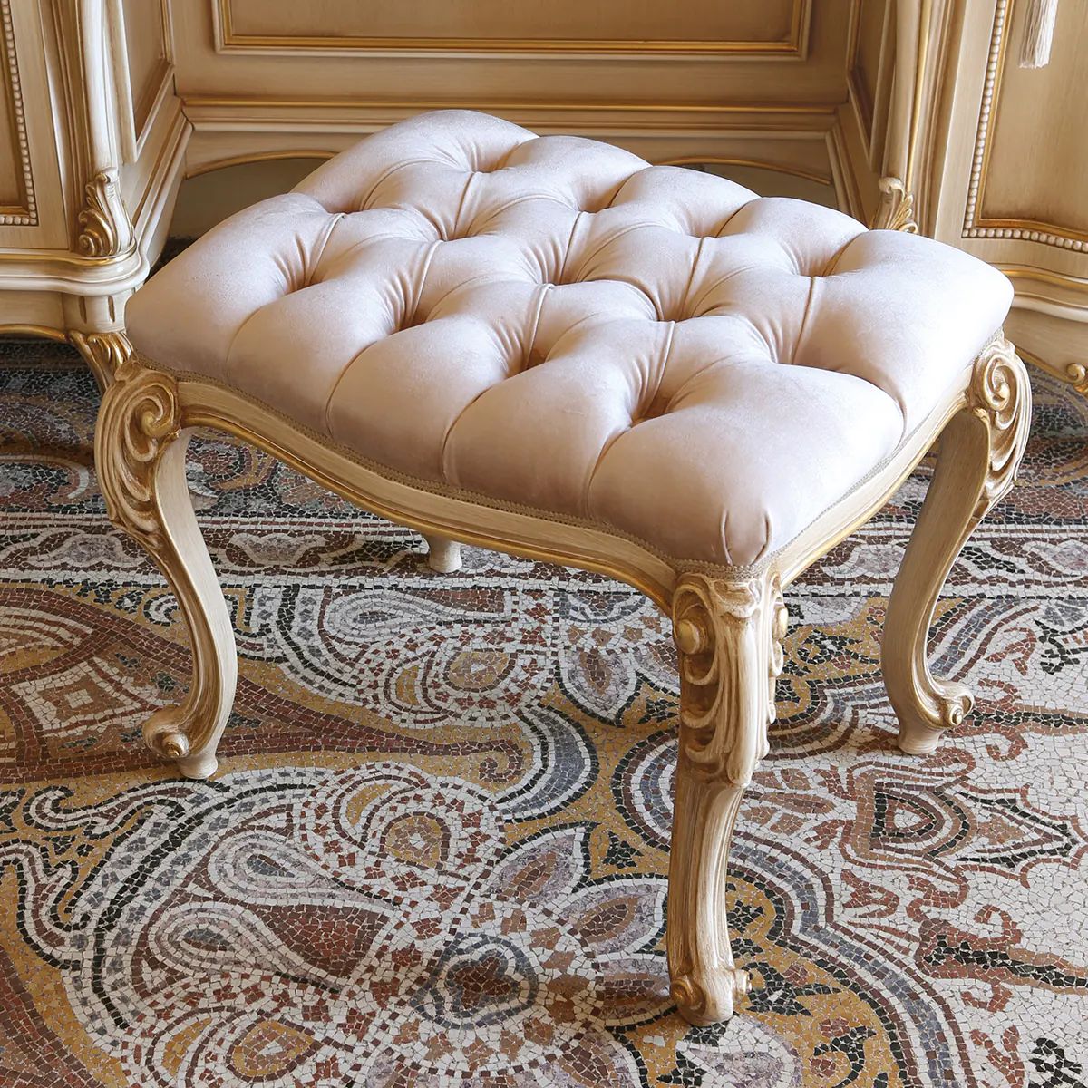 Louvre pouf • MARZORATI by Marzorati