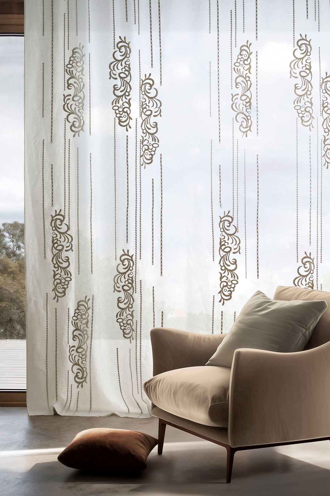 Curtain Arabesque ricamo fiori e linee by Mastro Raphael