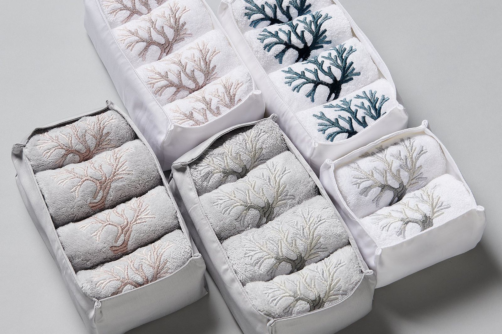 Set lavette Corallomania Bath linens by Mastro Raphael