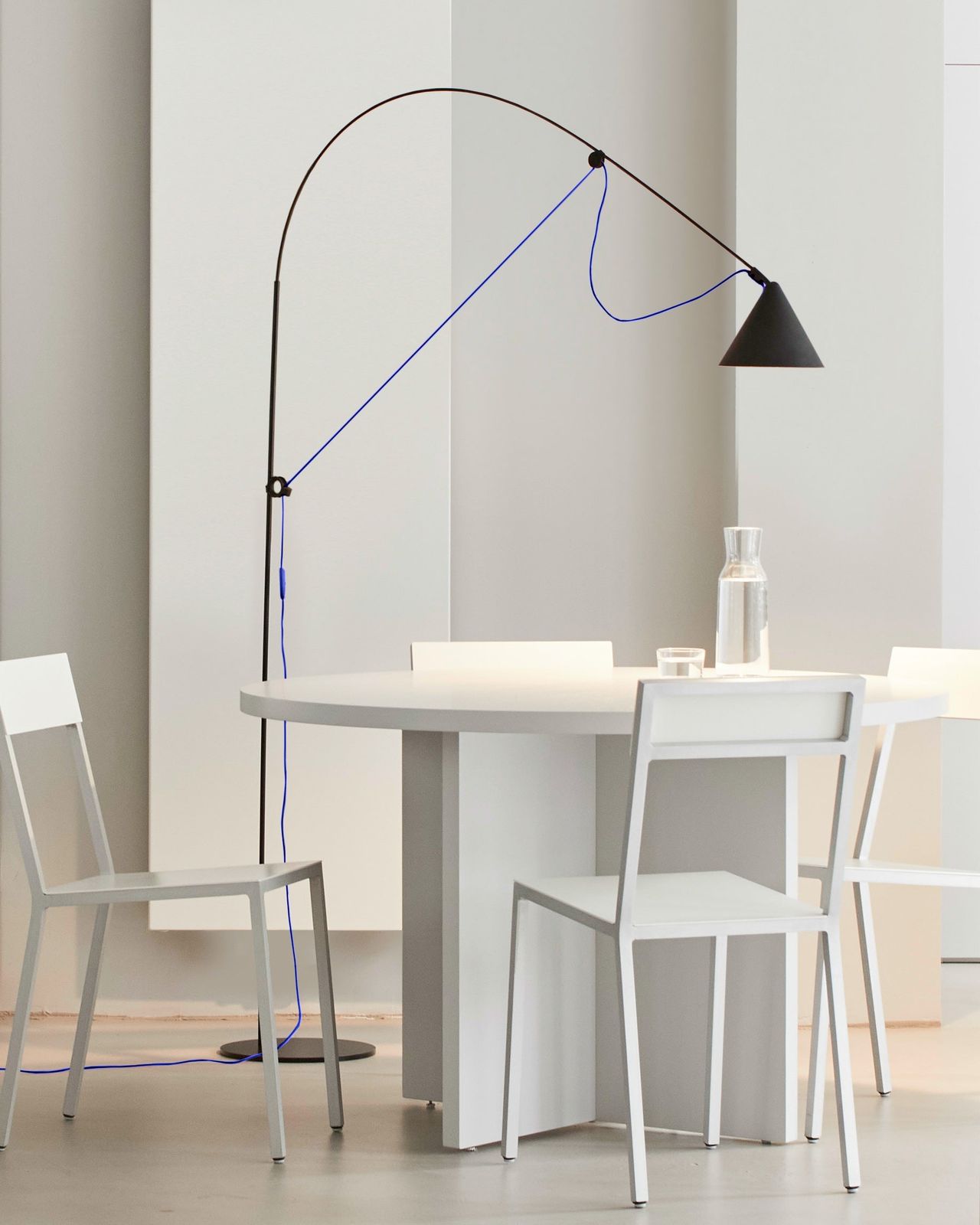 AYNO floorlamp – ZEIT EDITION ultramarin – Midgard Licht by Midgard Licht