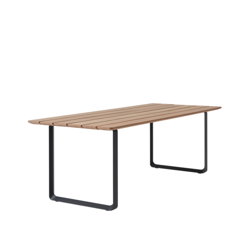 70/70 Outdoor Table by Muuto