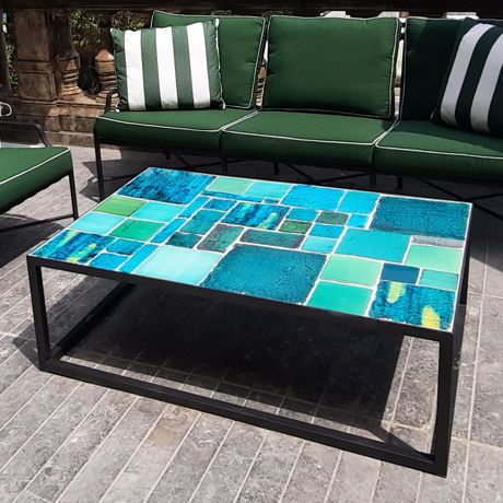 TABLES IN TERRACOTTA AND MAJOLICA by Nicolo' Giuliano