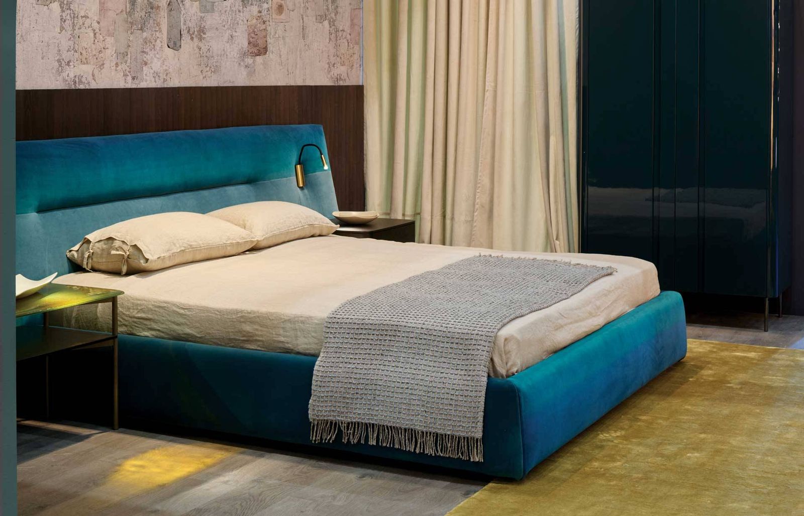 ExtraSlope Bed by Papadatos