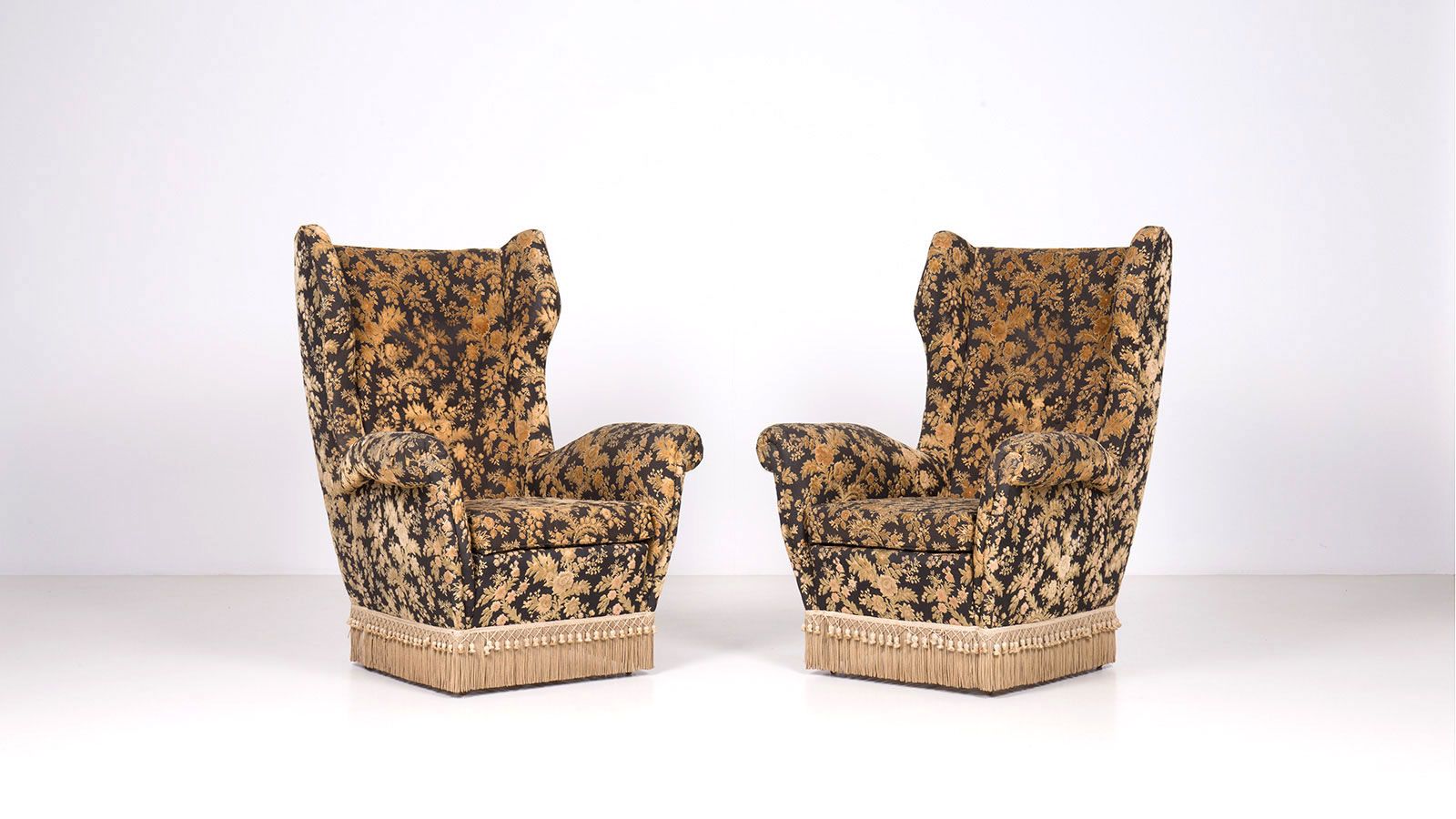 Bega armchairs by Paradisoterrestre