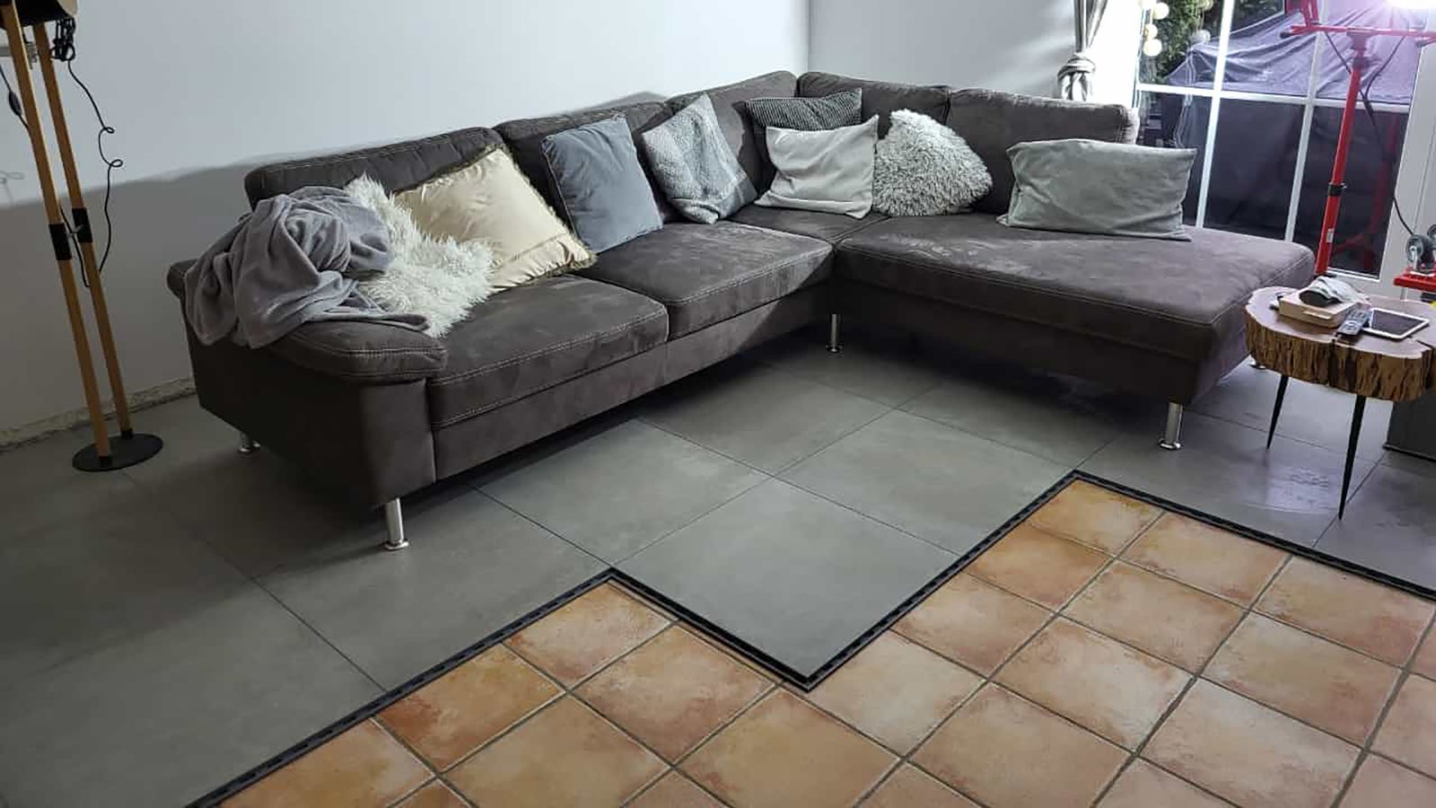 RE-FLOORING A PRIVATE RESIDENCE IN HAMBURG by Pave and Go