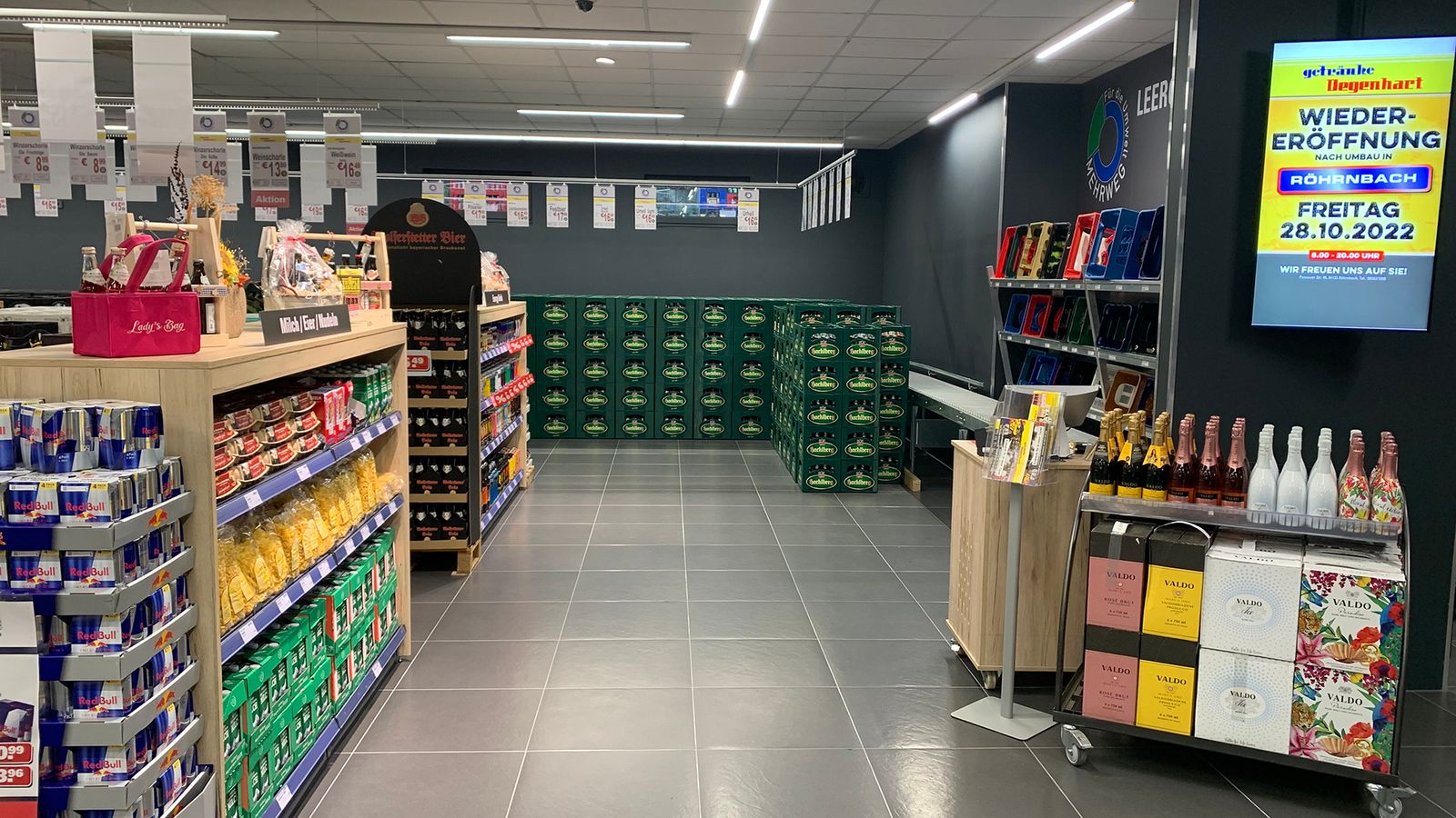 REFLOORING OF GETRÄNKE DEGENHART STORE by Pave and Go