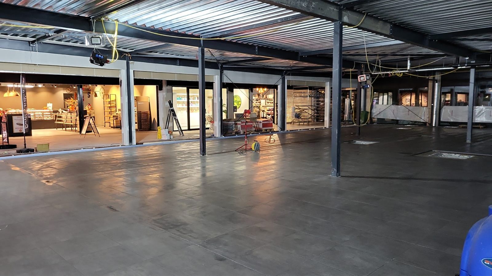 RESTYLING OF A SUPERMARKET IN THE NETHERLANDS by Pave and Go