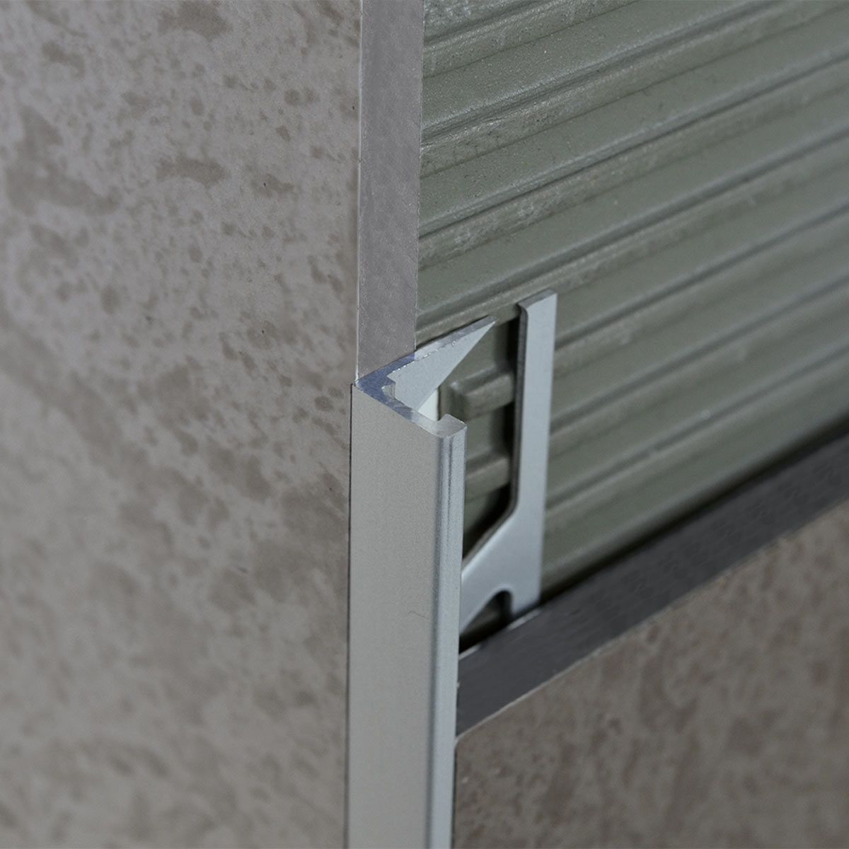 TRIMTEC TR: the L transition trims by Profilitec