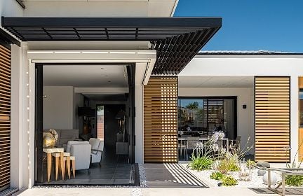 Loggia schuifpanelen | Esthetisch en functioneel by RENSON