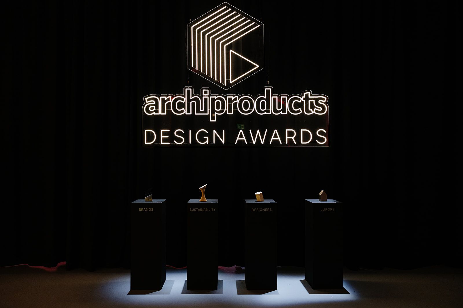 SlimWall 35 premiata agli Archiproducts Design Awards 2024 by Reynaers Aluminium