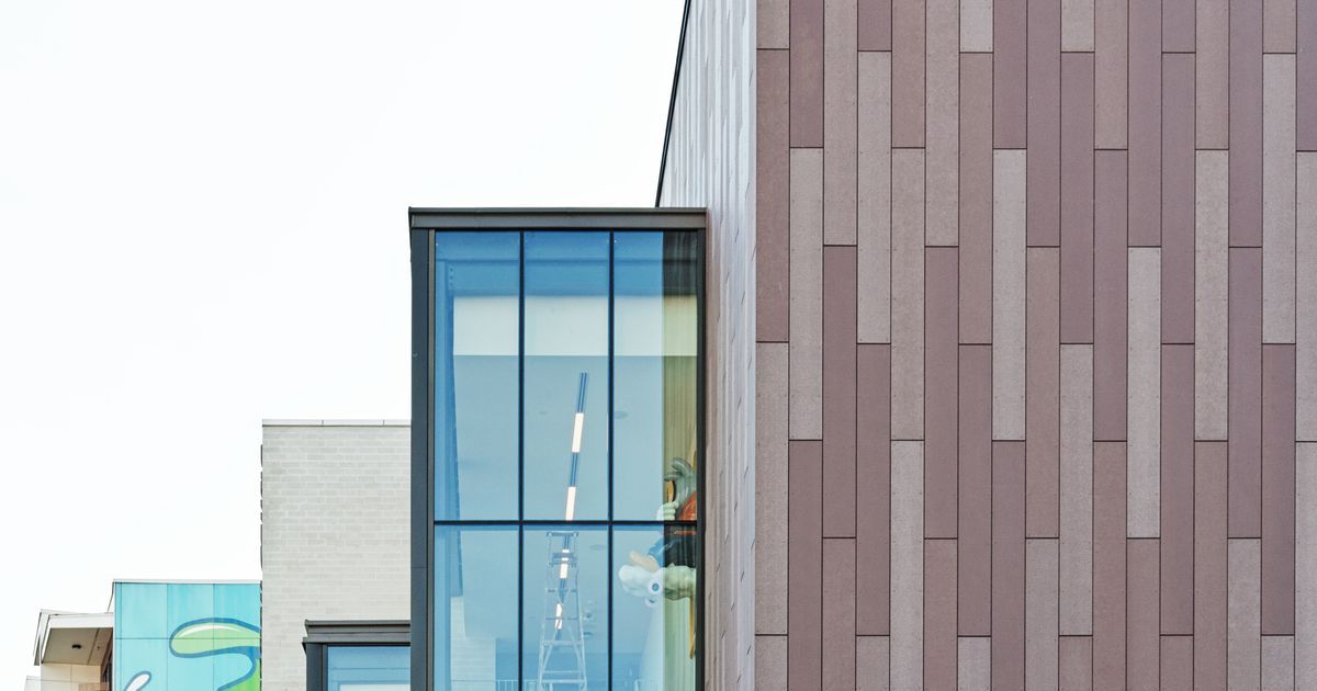Innovative Fassade aus Glasfaserbeton im Lattenformat by RIEDER