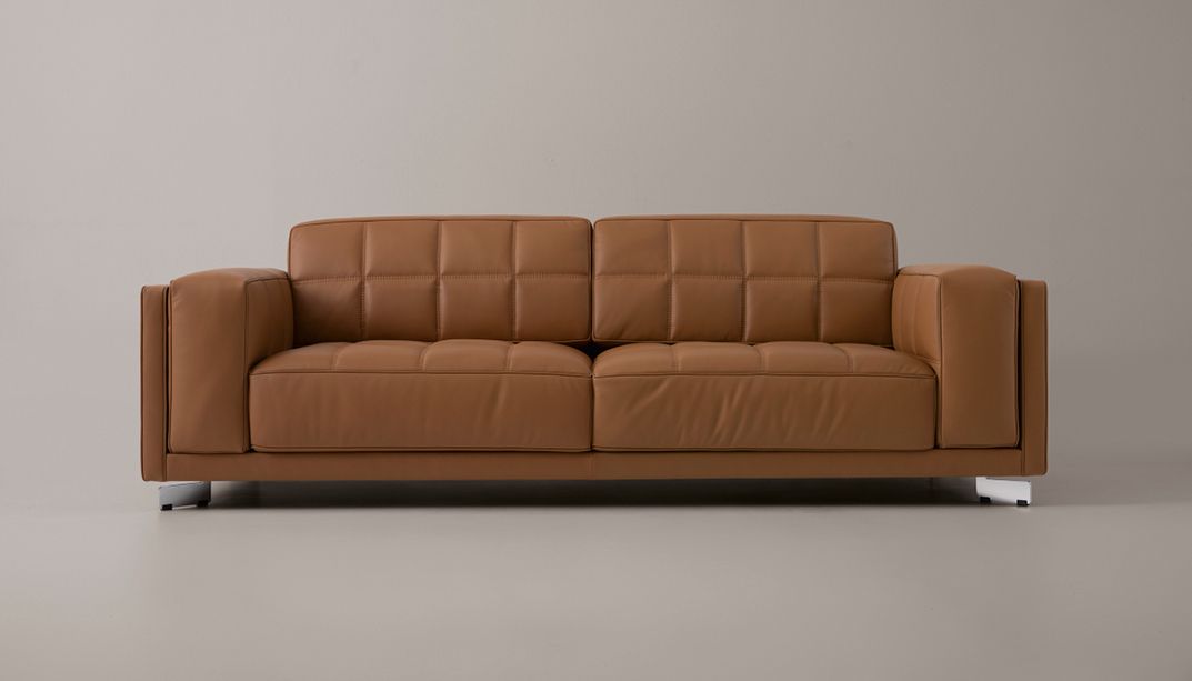 Classic-contemporary quilted sofa Palace by Rivolta