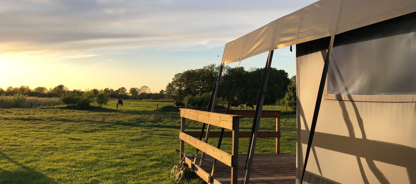 Flexlight Natome 500: natural, durable fabric for lodges, glamping by SERGE FERRARI