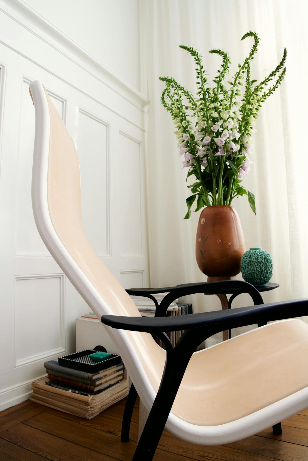 Lamino Duality easy chair by Swedese