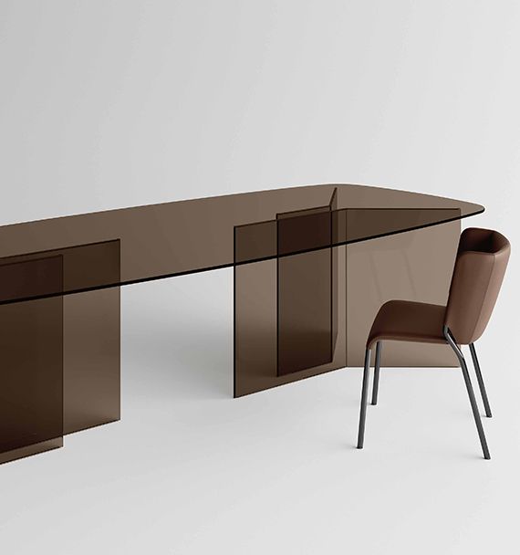 Table Thrim by Tonelli Design