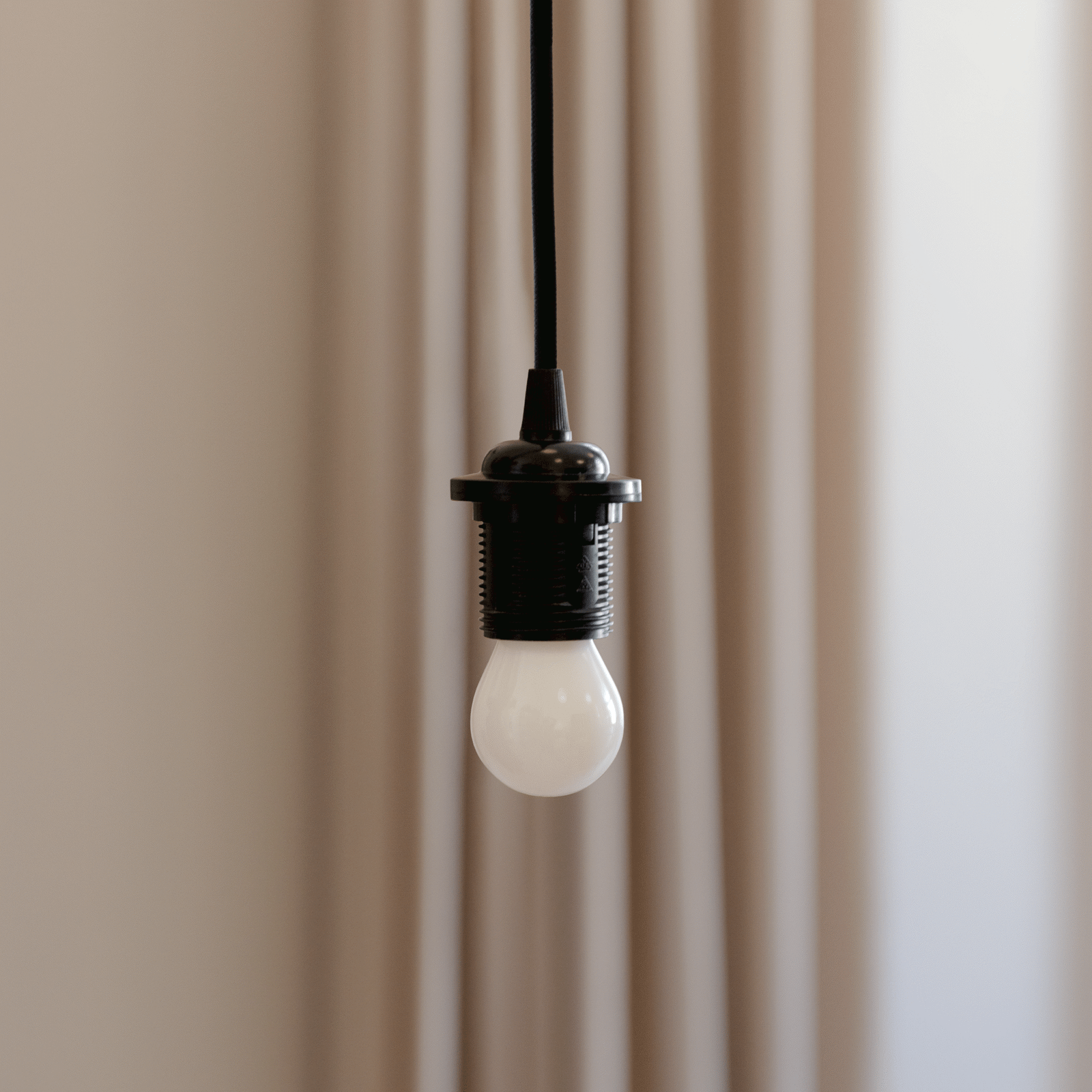 Petite Idea E27 | bulb by UMAGE (Vita Copenhagen)