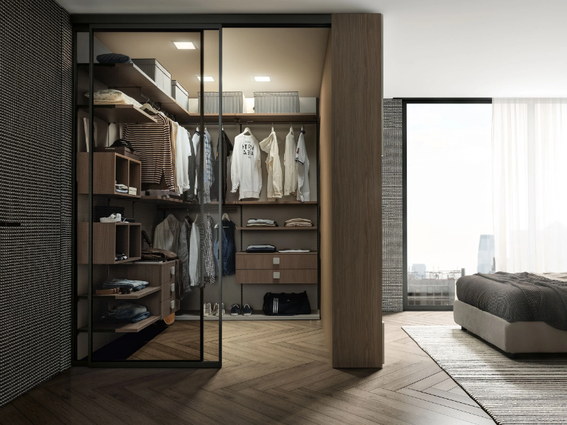 TA-TAC - Corner wooden walk-in wardrobe by Adok