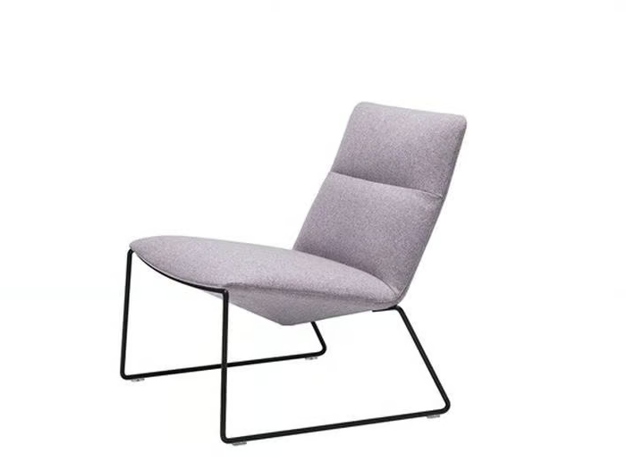 CAPRI LOUNGE BU1738 - Sled base upholstered armchair by Andreu World