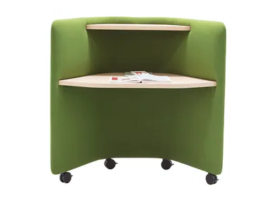 IN OUT OFFICE ME2258 - Workstation desk with sound absorbing screens with casters by Andreu World