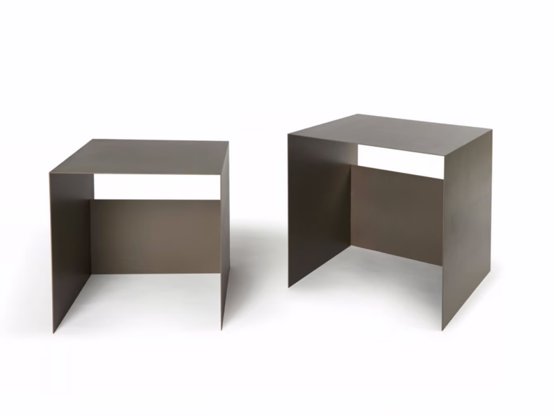 GUIDO - Low square coffee table by Atipico