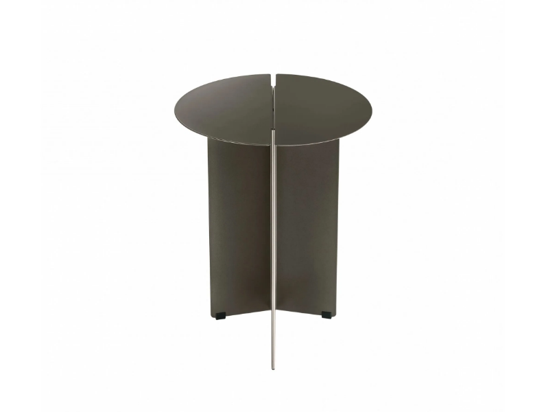 ORU - Round steel side table by Blomus