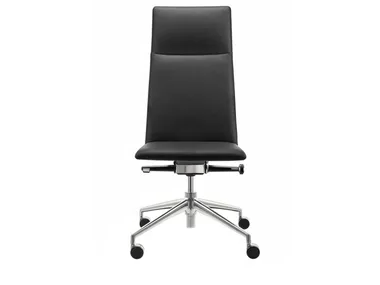 FINA - Swivel leather executive chair with 4-spoke base with castors by Brunner
